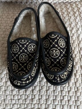 Women's Tory Burch Black & Cream Patterned Slip-On Shoes with Shearling Lining